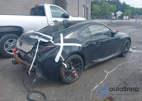 2023 Toyota Gr86 Premium z USA, uszkodzony, nr VIN JF1ZNBF12P8763773